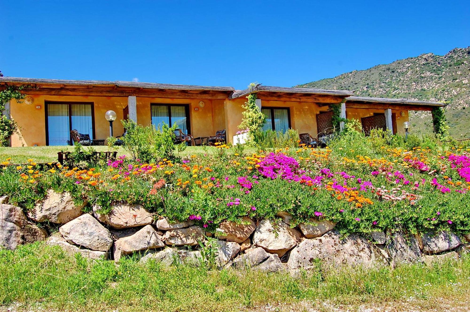 Li Teggi Turismo Rurale San Teodoro  Exterior photo